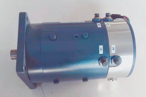 電動高爾夫球車專用電機是直流的還是交流的？